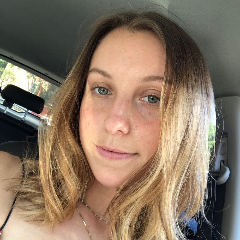 Meet your Posher, Elissa